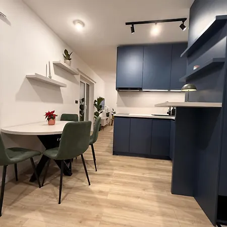 Adelia - Apartmánový Dom Pinea - Lia Nová Lesná