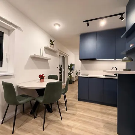 Adelia - Apartmánový Dom Pinea - Lia Apartmán